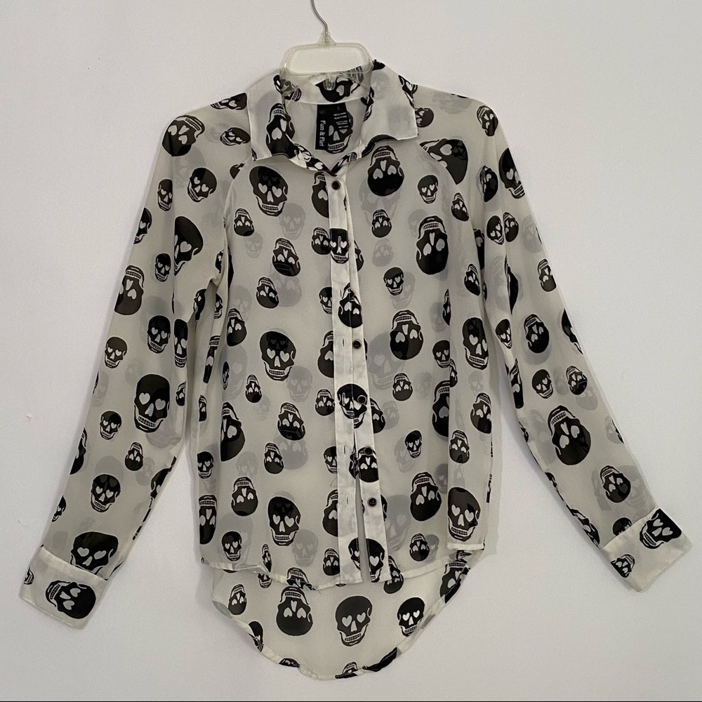 Fun & Flirt sheer button up blouse Small cream w/black skulls hearts eyes Gothic